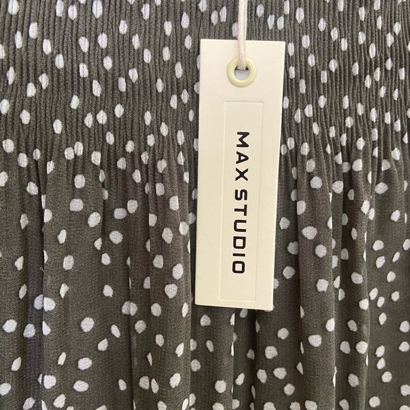 NWT Max Studio Green and White Polka Dot Gathered waist Skirt - Medium - Picture 3 of 6